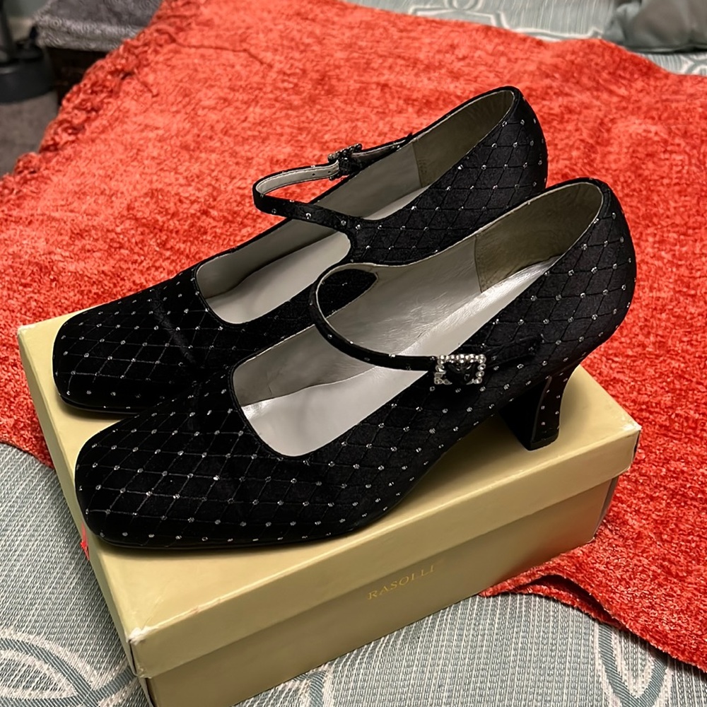 Rasolli Mary Jane 2 1/2” heel pump w/rhinestone buckle.